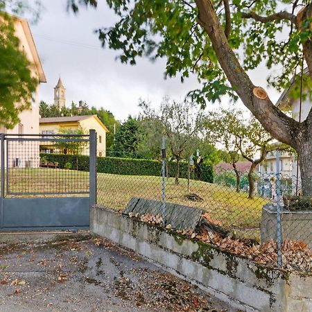 Pleasant Apartment With Courtyard Saludecio ภายนอก รูปภาพ