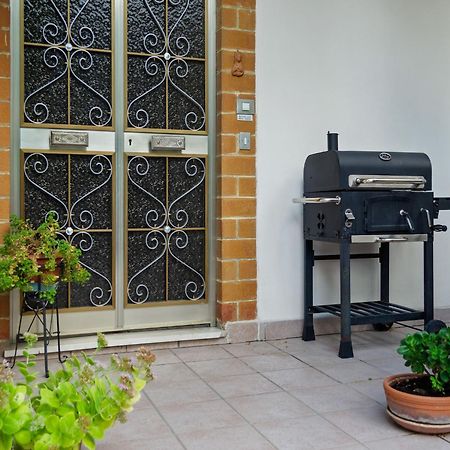 Pleasant Apartment With Courtyard Saludecio ภายนอก รูปภาพ