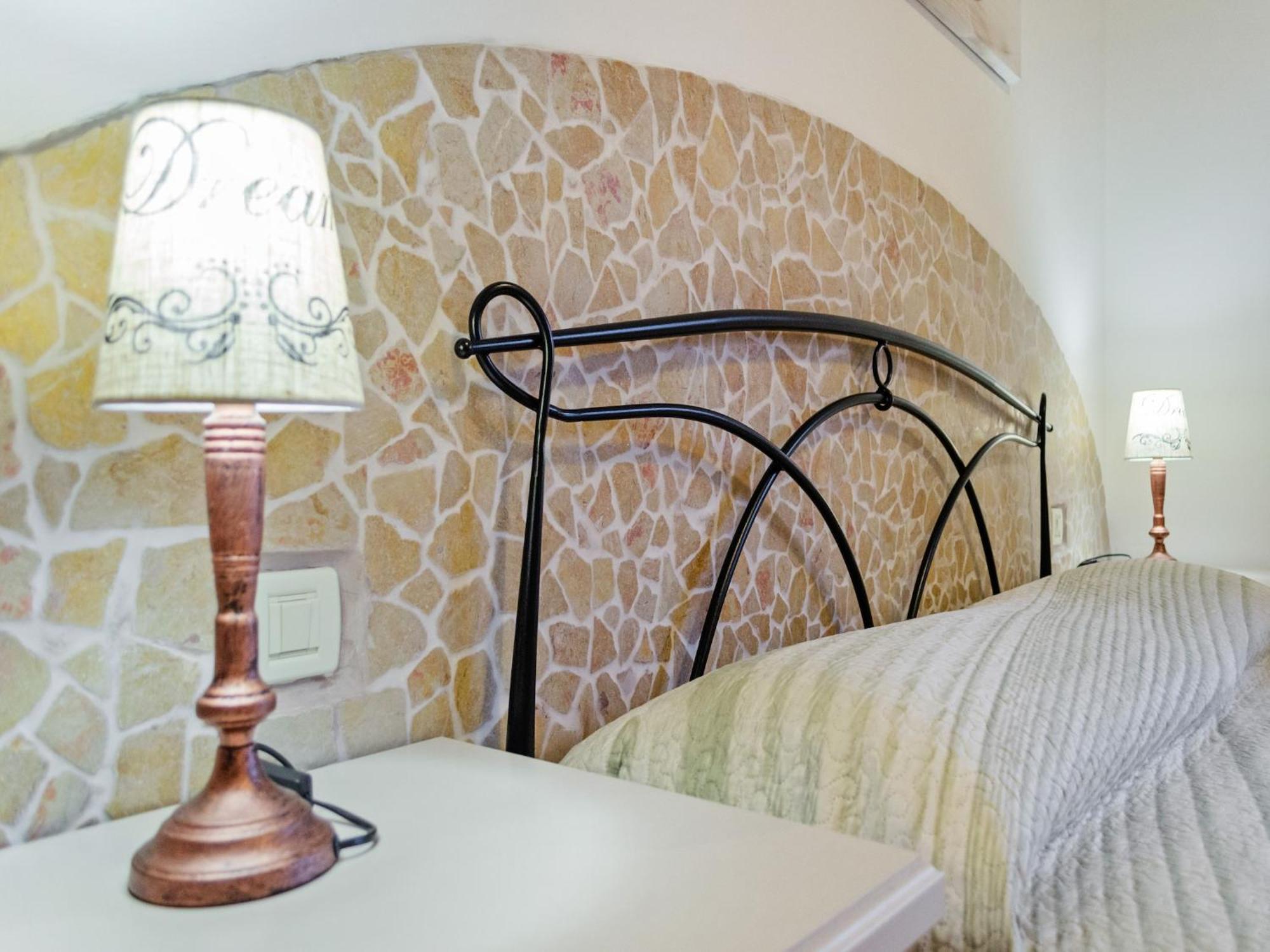 Pleasant Apartment With Courtyard Saludecio ภายนอก รูปภาพ
