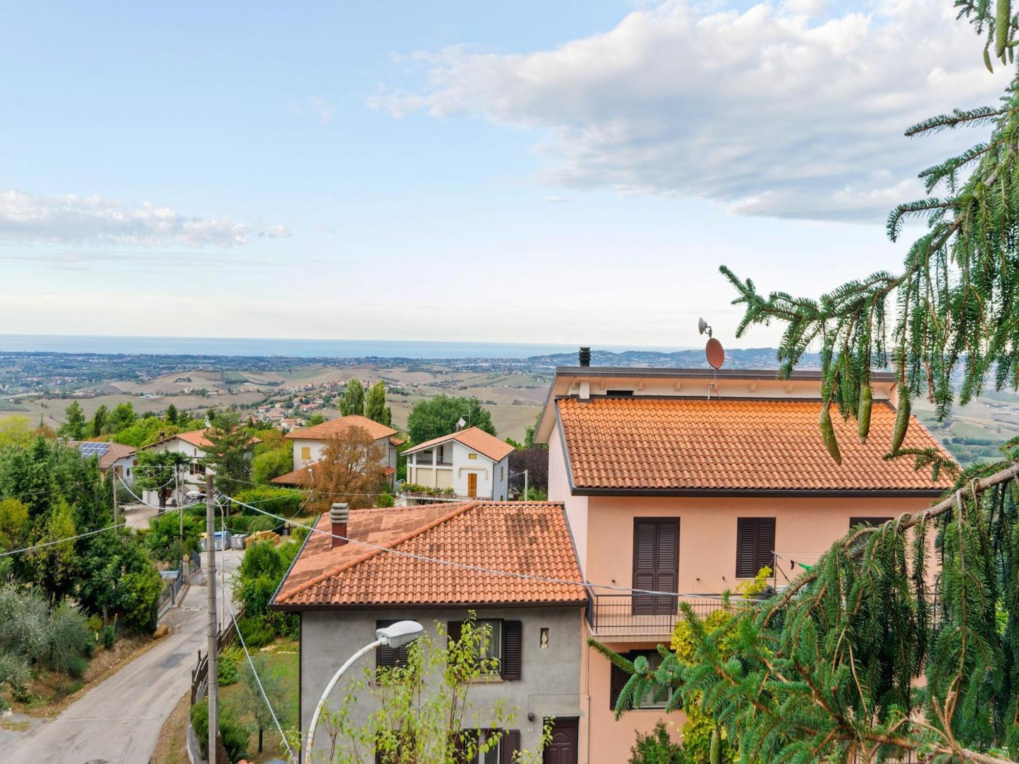 Pleasant Apartment With Courtyard Saludecio ภายนอก รูปภาพ