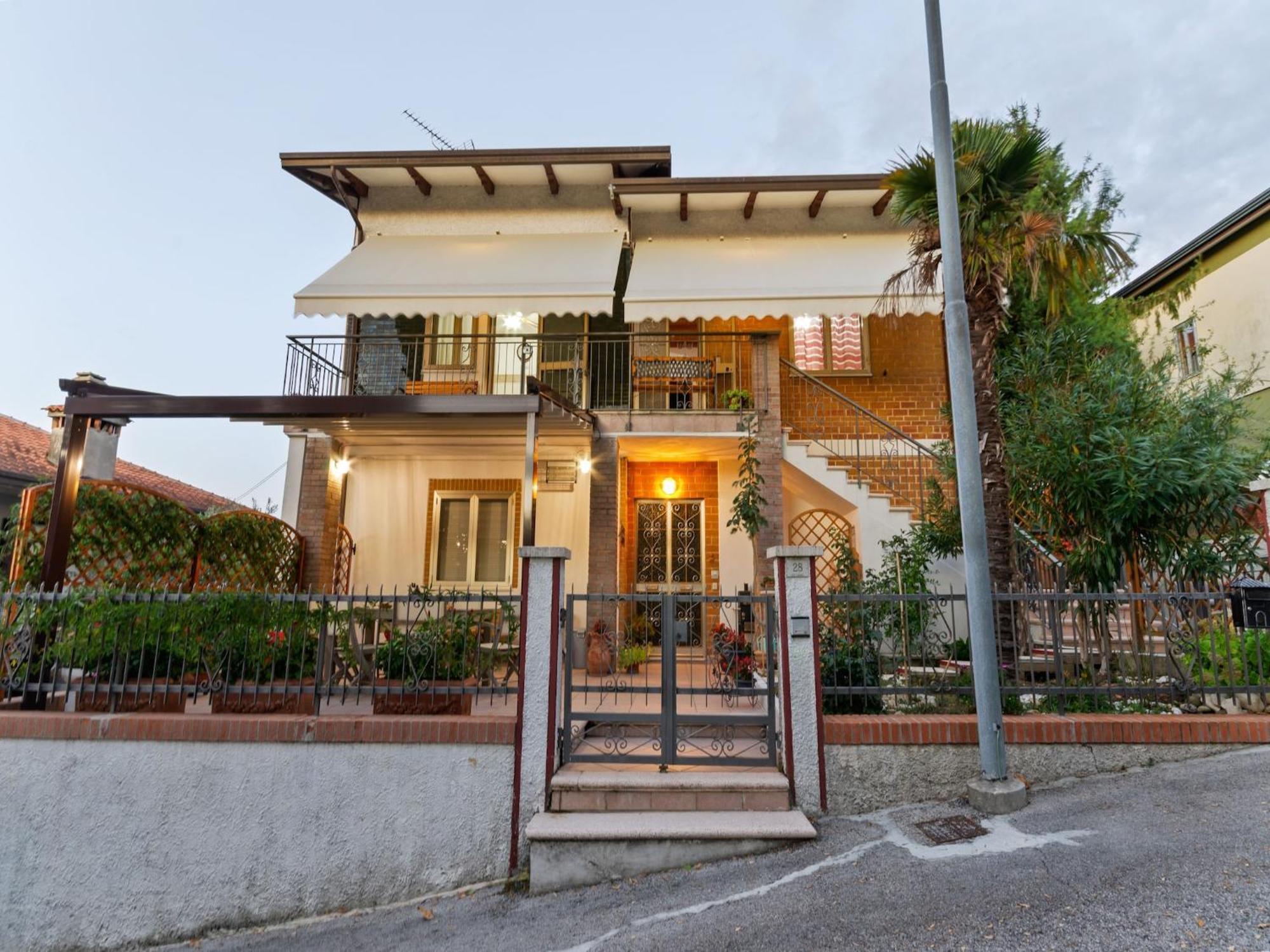 Pleasant Apartment With Courtyard Saludecio ภายนอก รูปภาพ