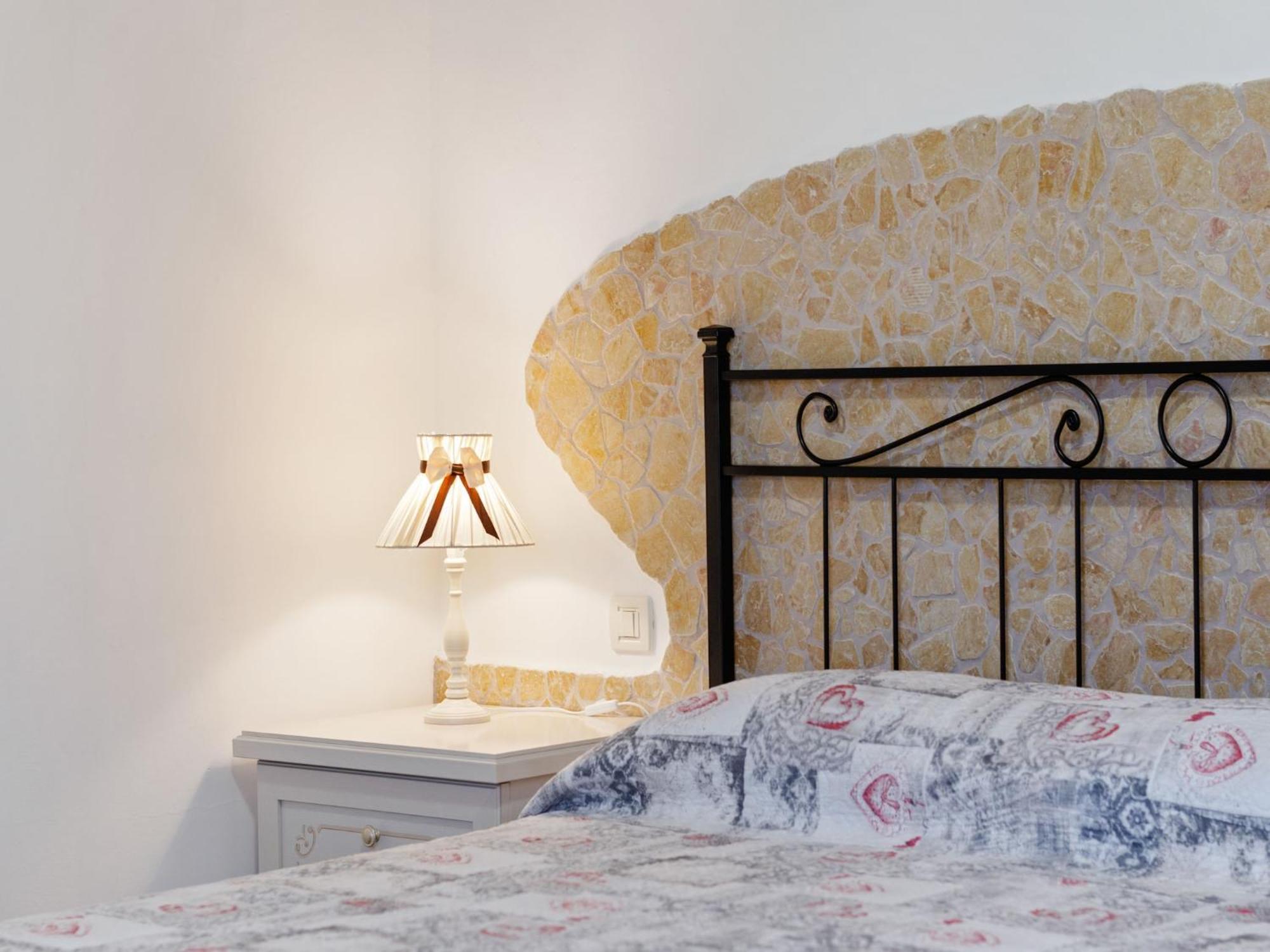 Pleasant Apartment With Courtyard Saludecio ภายนอก รูปภาพ